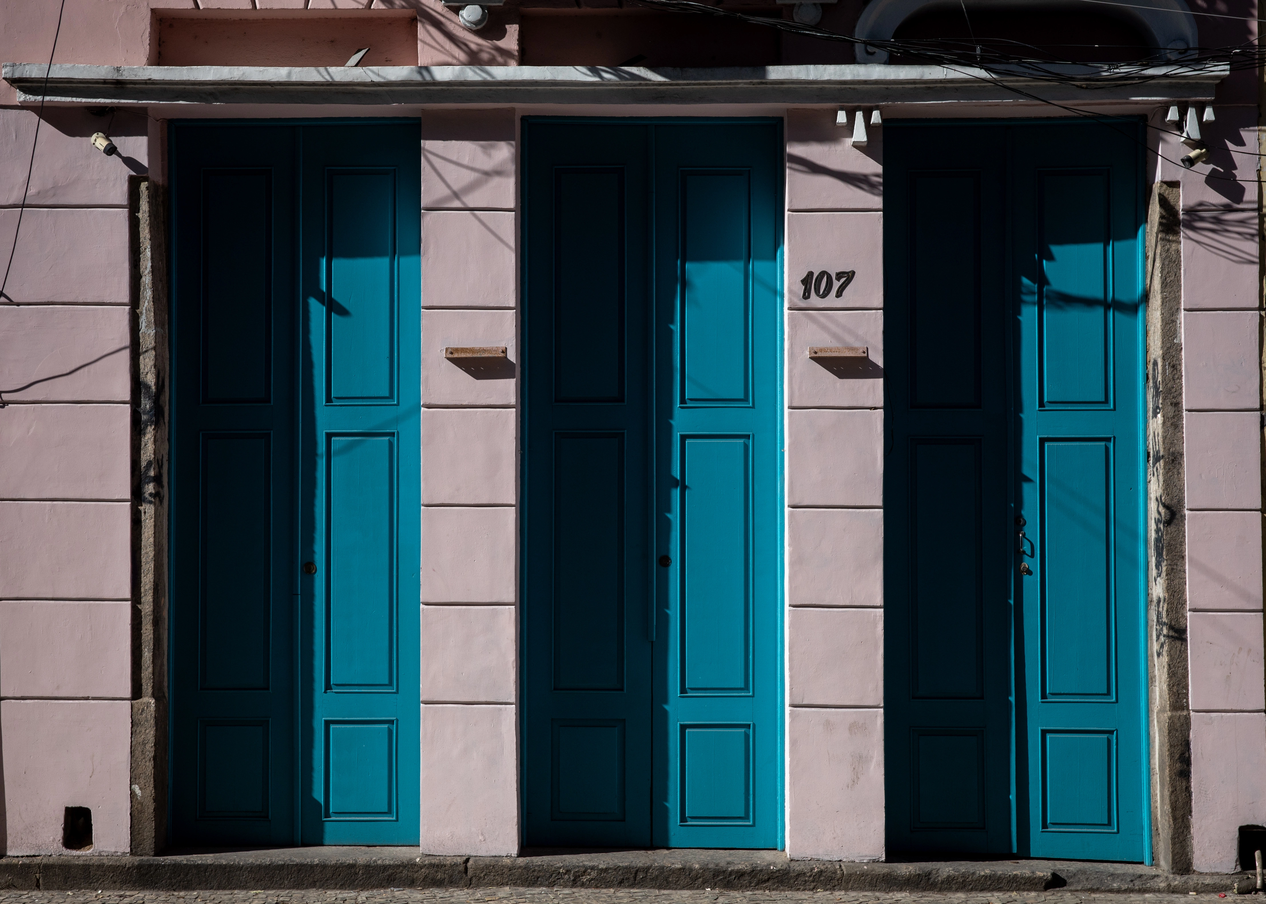 Colorful doors at Lapa neighboorhood in Rio— part 3